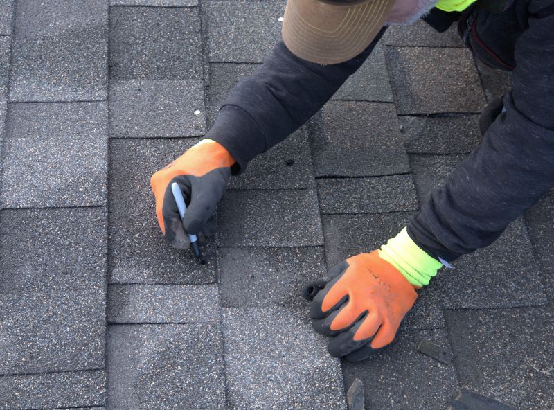 Replacing damaged shingles